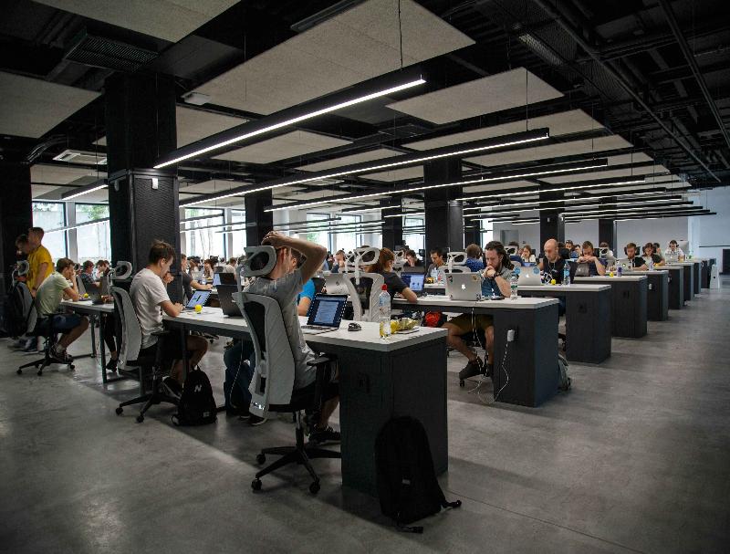 公海彩船：AI人工智能时代，加速企业呼叫中心智能化服务升级