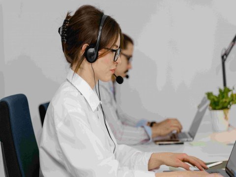 saas云呼叫中心为什么优于传统pbx？功能级对比